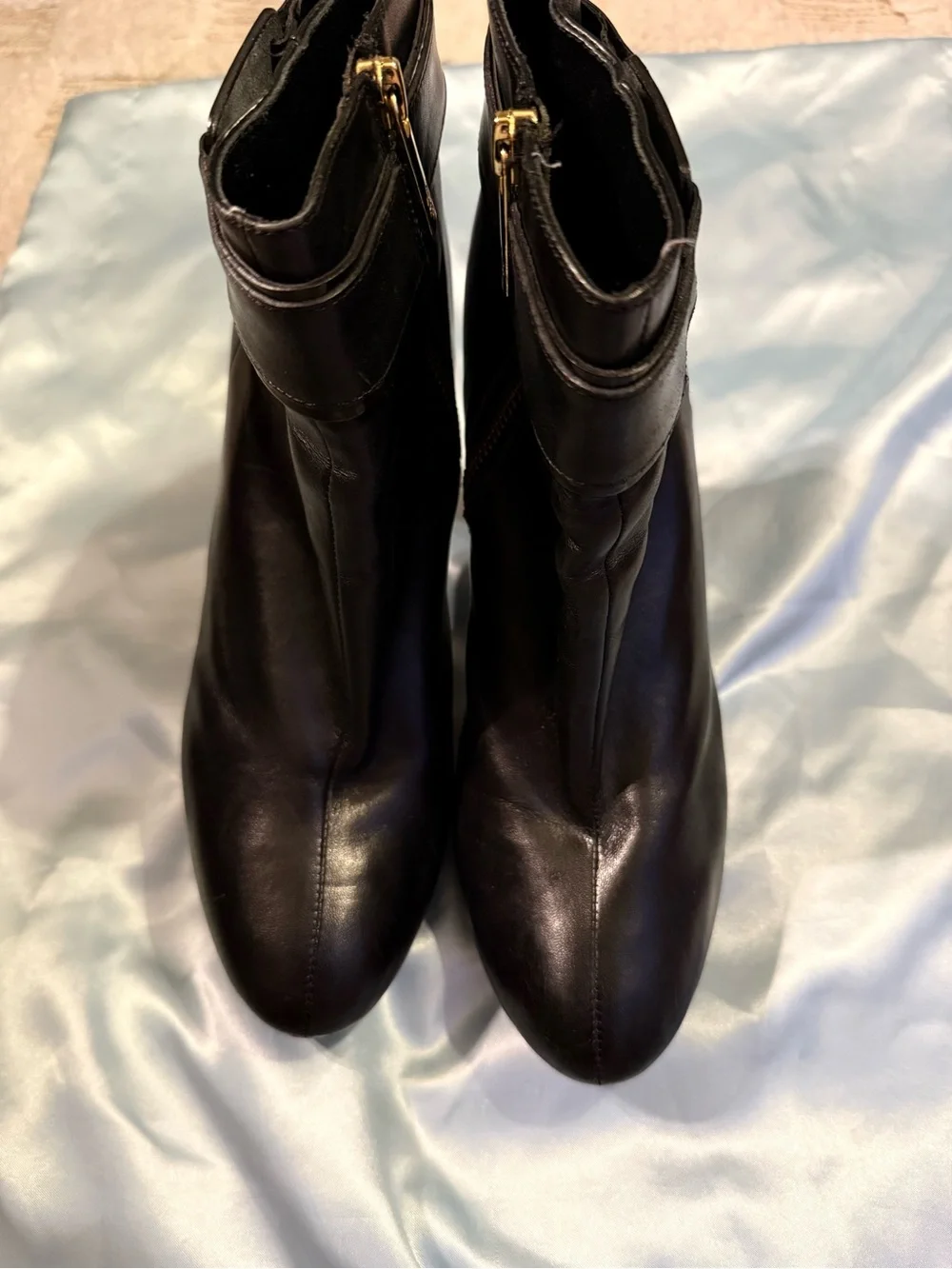 Tory Burch Barrick Black Leather Booties Logo Buckle Zipper Size 8.5